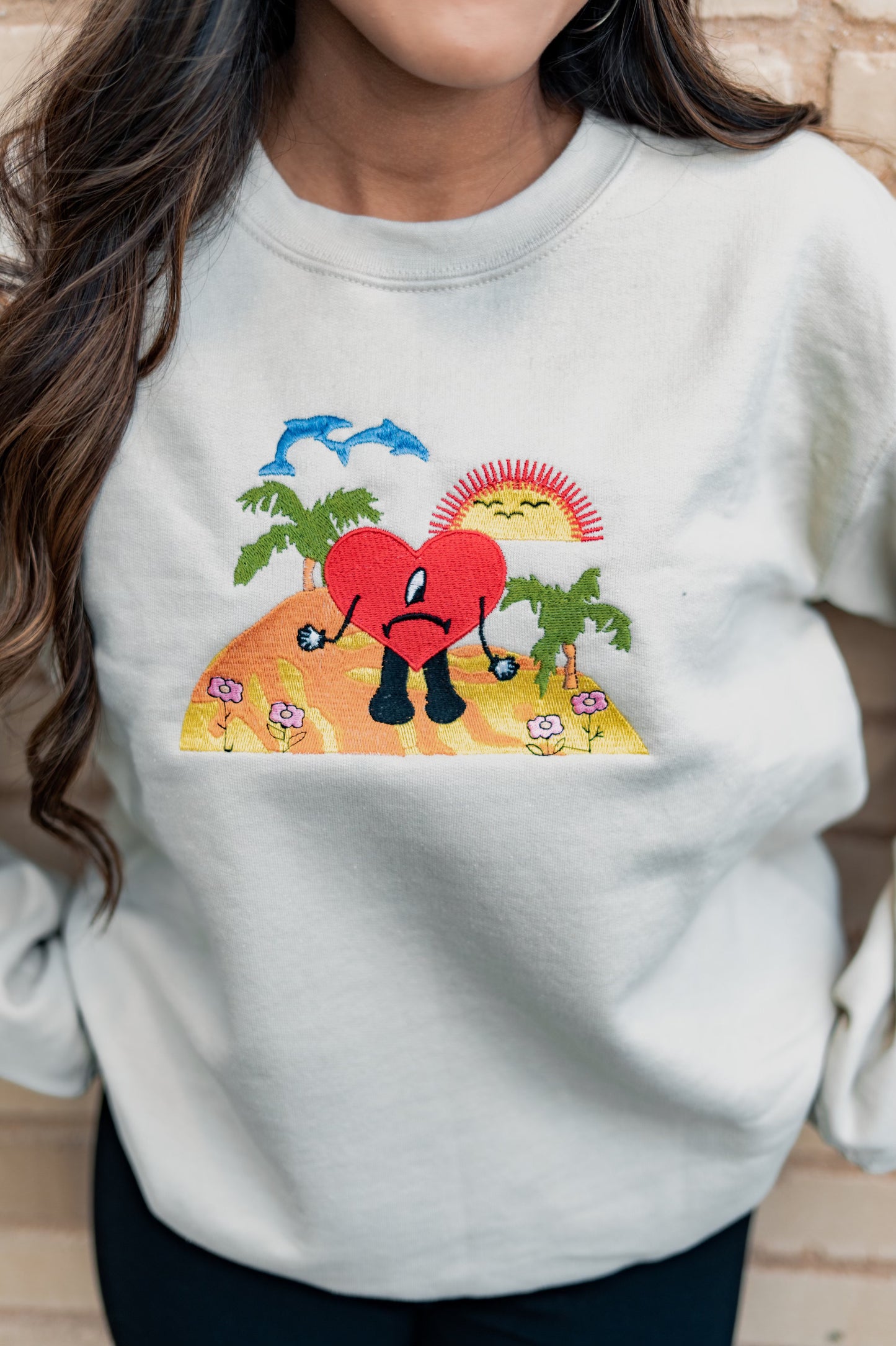 Un Verano Sin Ti Crewneck